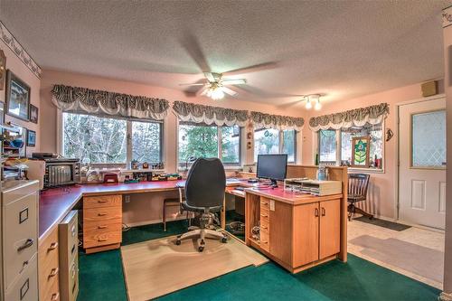 538 North Fork Road, Cherryville, BC - Indoor Photo Showing Office