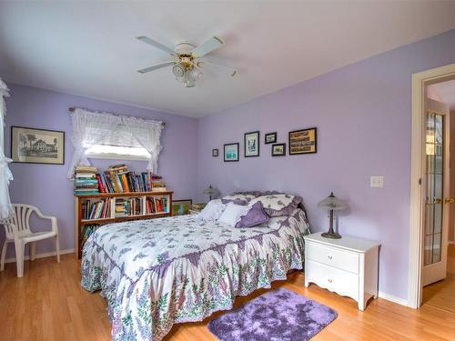 538 North Fork Road, Cherryville, BC - Indoor Photo Showing Bedroom