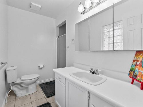 1916 Bayview Court, West Kelowna, BC - Indoor Photo Showing Bathroom