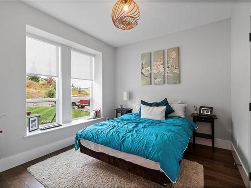 2510 Highlands Drive, Blind Bay, BC - Indoor Photo Showing Bedroom