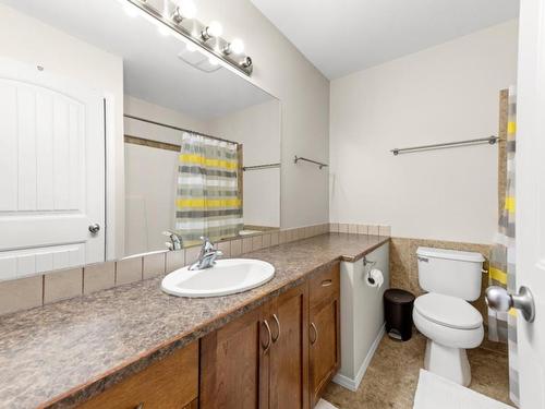 102-482 Westminster Avenue, Penticton, BC - Indoor Photo Showing Bathroom