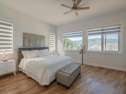 209 Ricard Place, Okanagan Falls, BC - Indoor Photo Showing Bedroom