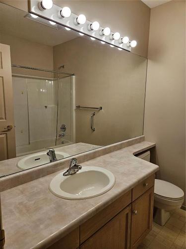 316-3335 Richter Street, Kelowna, BC - Indoor Photo Showing Bathroom