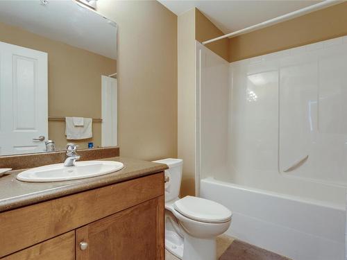 207-2532 Shoreline Drive, Lake Country, BC - Indoor Photo Showing Bathroom