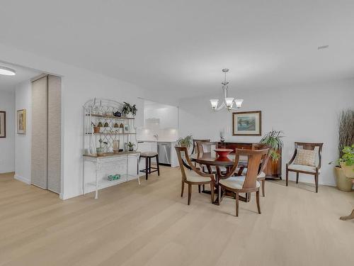 217-575 Sutherland Avenue, Kelowna, BC - Indoor Photo Showing Dining Room