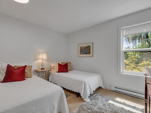 217-575 Sutherland Avenue, Kelowna, BC - Indoor Photo Showing Bedroom