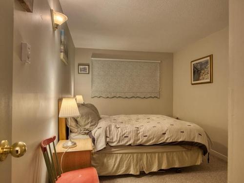 105-1191 Apex Mountain Road, Penticton, BC - Indoor Photo Showing Bedroom
