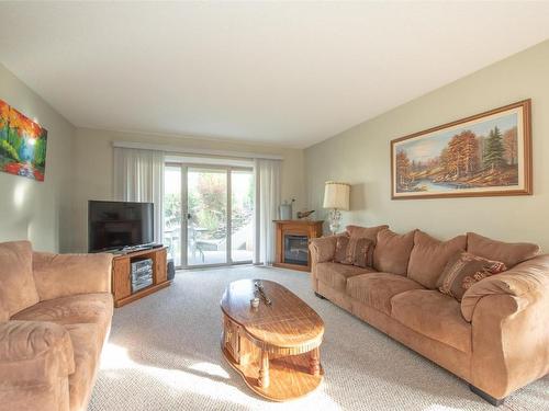 3-4303 27Th Avenue, Vernon, BC - Indoor Photo Showing Living Room