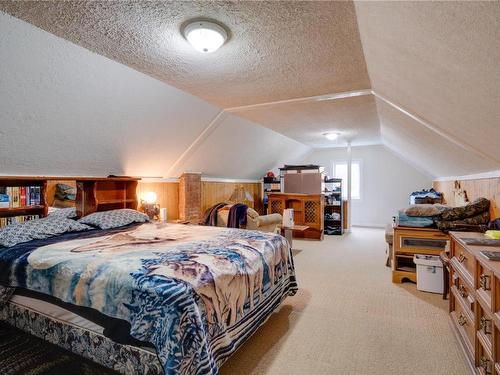 3908 29 Street, Vernon, BC - Indoor Photo Showing Bedroom