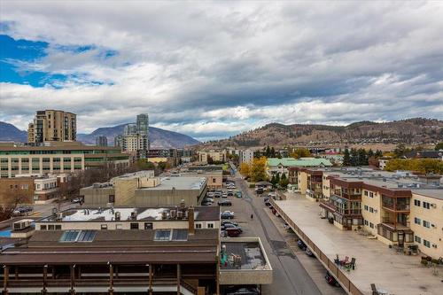 610-1471 St. Paul Street, Kelowna, BC - Outdoor With View