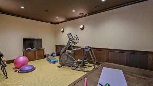 1052 Webster Road, Kelowna, BC - Indoor Photo Showing Gym Room