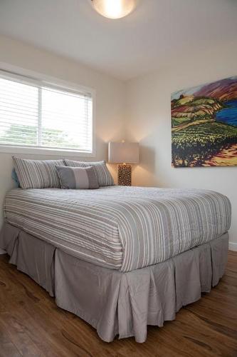 102-394 Vancouver Avenue, Penticton, BC - Indoor Photo Showing Bedroom