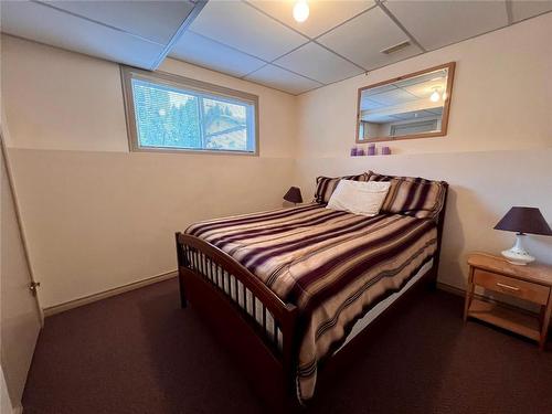 375 Edith Gay Road, Kelowna, BC - Indoor Photo Showing Bedroom