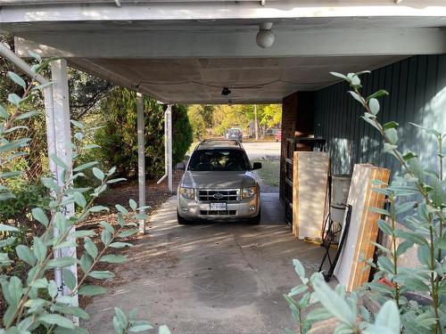 375 Edith Gay Road, Kelowna, BC -  Photo Showing Garage