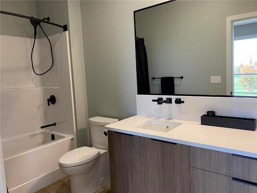 975 Mt Burnham Road, Vernon, BC - Indoor Photo Showing Bathroom