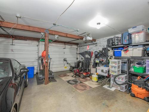 1405 39 B Avenue, Vernon, BC - Indoor Photo Showing Garage