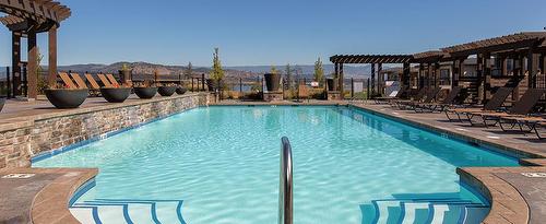 1849 Viewpoint Crescent, West Kelowna, BC - Outdoor With In Ground Pool