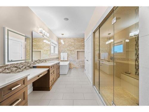 841 Harbourfront Drive, Salmon Arm, BC - Indoor Photo Showing Bathroom