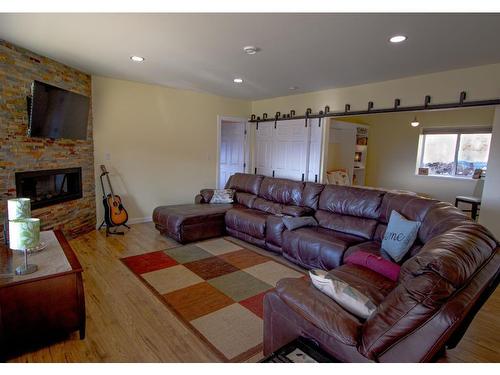 295 Mule Deer Drive, Osoyoos, BC - Indoor Photo Showing Living Room With Fireplace