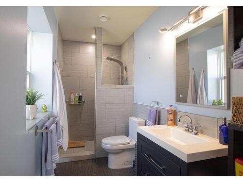 295 Mule Deer Drive, Osoyoos, BC - Indoor Photo Showing Bathroom