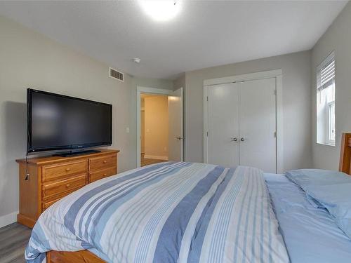2020 Elkridge Drive, West Kelowna, BC - Indoor Photo Showing Bedroom