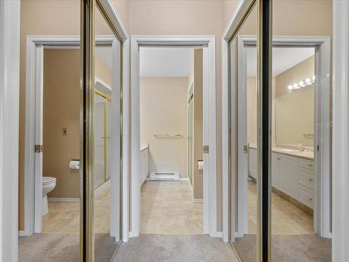 114-877 Klo Road, Kelowna, BC - Indoor Photo Showing Bathroom