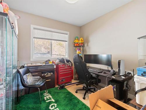 264 Upper Canyon Drive, Kelowna, BC - Indoor Photo Showing Office
