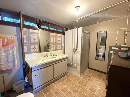 13406 Westkal Road, Coldstream, BC - Indoor Photo Showing Bathroom
