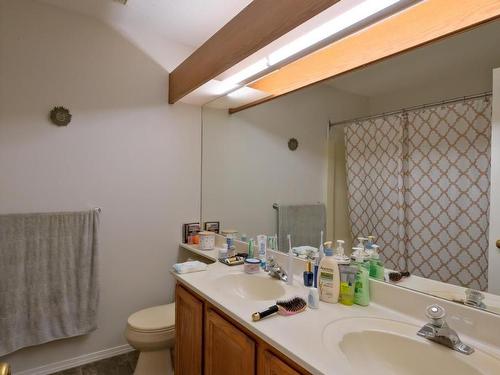 8-950 Lanfranco Road, Kelowna, BC - Indoor Photo Showing Bathroom