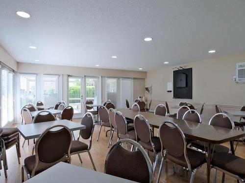 8-950 Lanfranco Road, Kelowna, BC - Indoor Photo Showing Dining Room