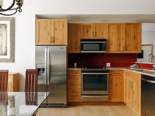 21-1150 Mission Ridge Road, Kelowna, BC - Indoor Photo Showing Kitchen