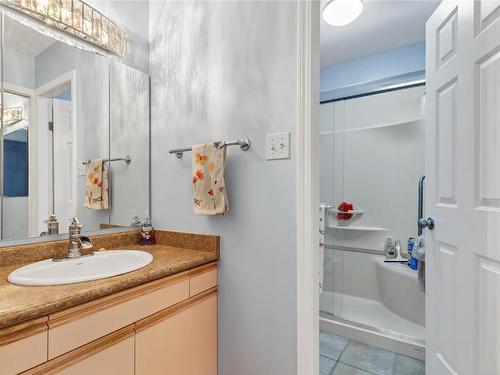 10-4311 20 Street, Vernon, BC - Indoor Photo Showing Bathroom
