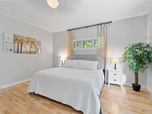 9-6500 15 Avenue, Salmon Arm, BC - Indoor Photo Showing Bedroom