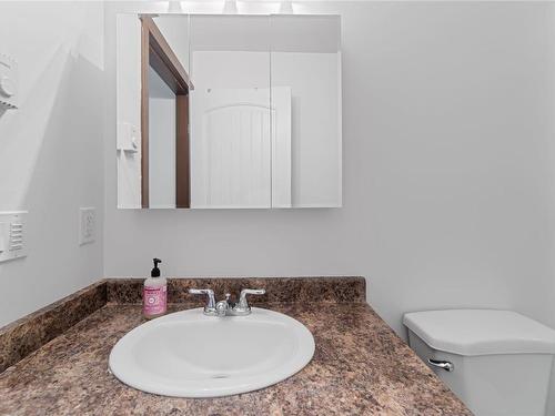 9-6500 15 Avenue, Salmon Arm, BC - Indoor Photo Showing Bathroom