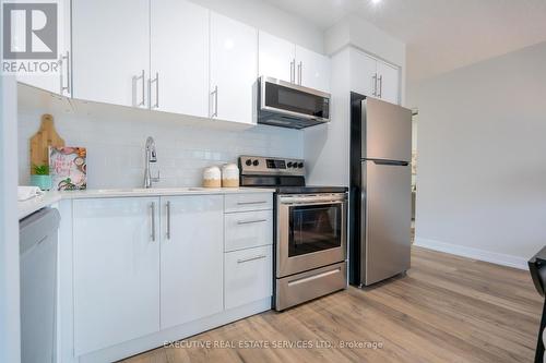 #808 -155 Legion Rd Rd N, Toronto, ON - Indoor Photo Showing Kitchen With Stainless Steel Kitchen