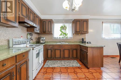 65 Plunkett Rd, Toronto, ON - Indoor Photo Showing Kitchen With Double Sink