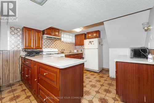 65 Plunkett Rd, Toronto, ON - Indoor Photo Showing Kitchen