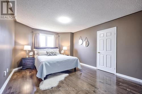 1237 Old Colony Rd, Oakville, ON - Indoor Photo Showing Bedroom
