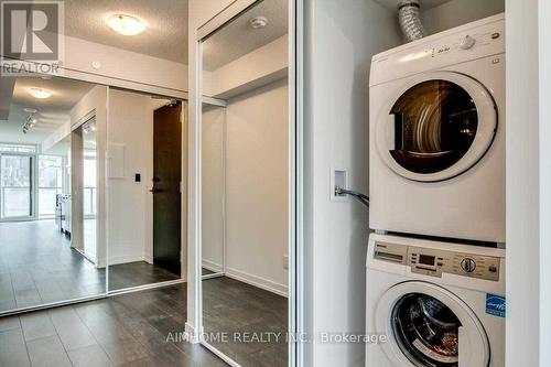 2908 - 125 Redpath Avenue, Toronto, ON - Indoor Photo Showing Laundry Room