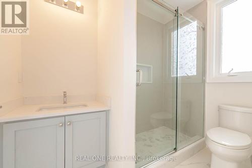 - Coach - 49 Solar Street, Richmond Hill, ON - Indoor Photo Showing Bathroom