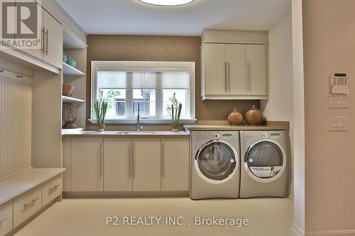 8 Thornhill Avenue, Vaughan, ON - Indoor Photo Showing Laundry Room
