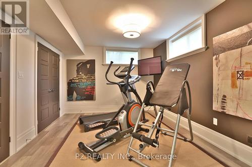 8 Thornhill Ave, Vaughan, ON - Indoor
