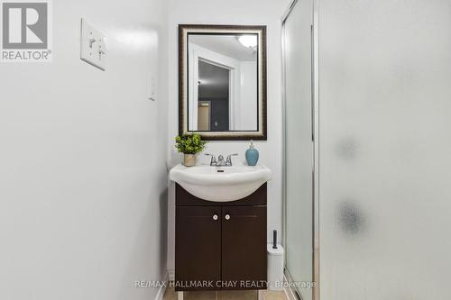 39 Admiral Rd, Wasaga Beach, ON - Indoor Photo Showing Bathroom