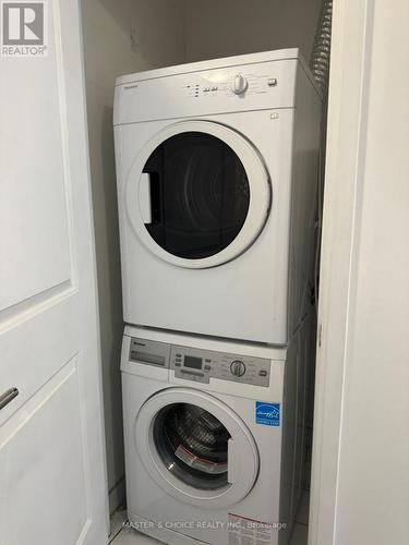 #411 -Bay 1080 St, Toronto, ON - Indoor Photo Showing Laundry Room