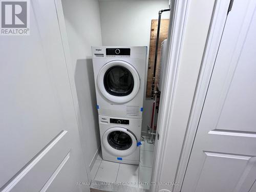 7 - 480 Beresford Path, Oshawa, ON - Indoor Photo Showing Laundry Room