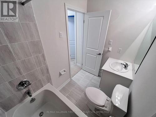 7 - 480 Beresford Path, Oshawa, ON - Indoor Photo Showing Bathroom