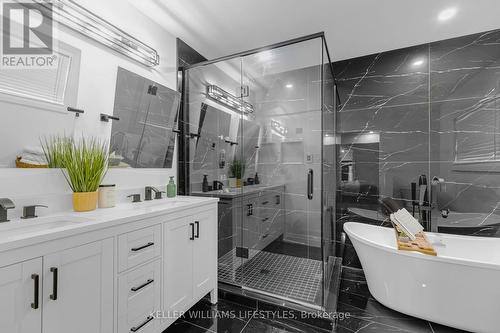 16 Mountsfield Dr N, London, ON - Indoor Photo Showing Bathroom