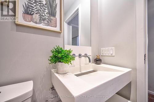 #220 -5 St Joseph St, Toronto, ON - Indoor Photo Showing Bathroom