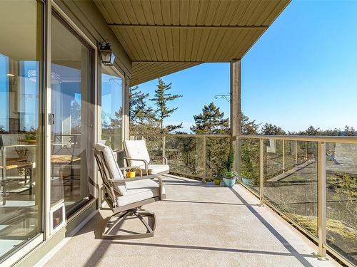 20-4305 Maltwood Lane, Saanich, BC - Outdoor With Exterior
