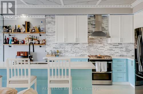147 Yacht Drive E, Clarington, ON - Indoor Photo Showing Kitchen